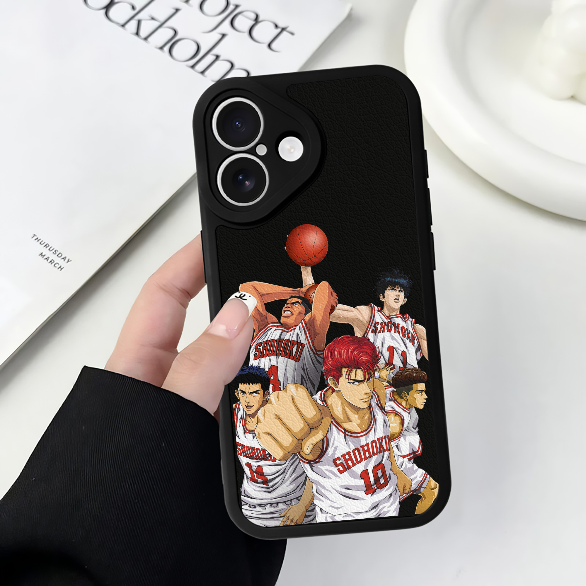 （画像用） SLAM DUNK／スラムダンク 【iPhone 16シリーズ対応】シリコンスマホケース（レザー調） 材質：シリコン